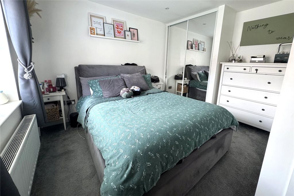 Additional image 4 of 2 bed flat for saleMaybery House, Sopwith Drive, Farnborough, Hampshire GU14