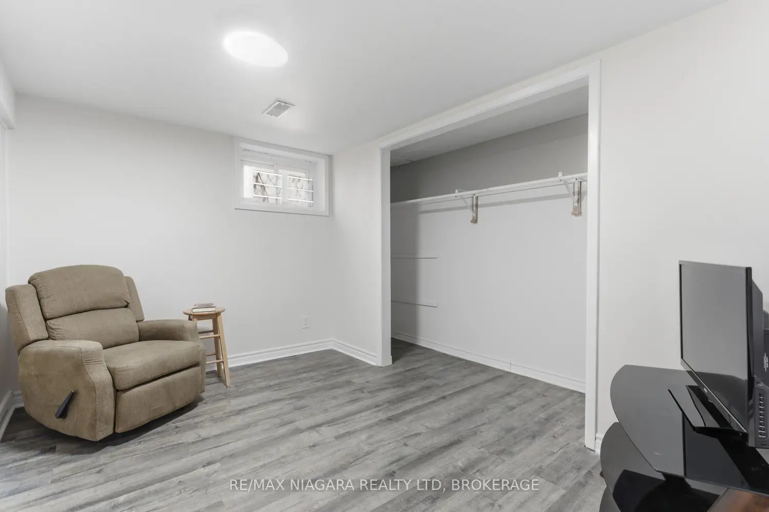 Additional image 13 of 5654 Drummond Road
