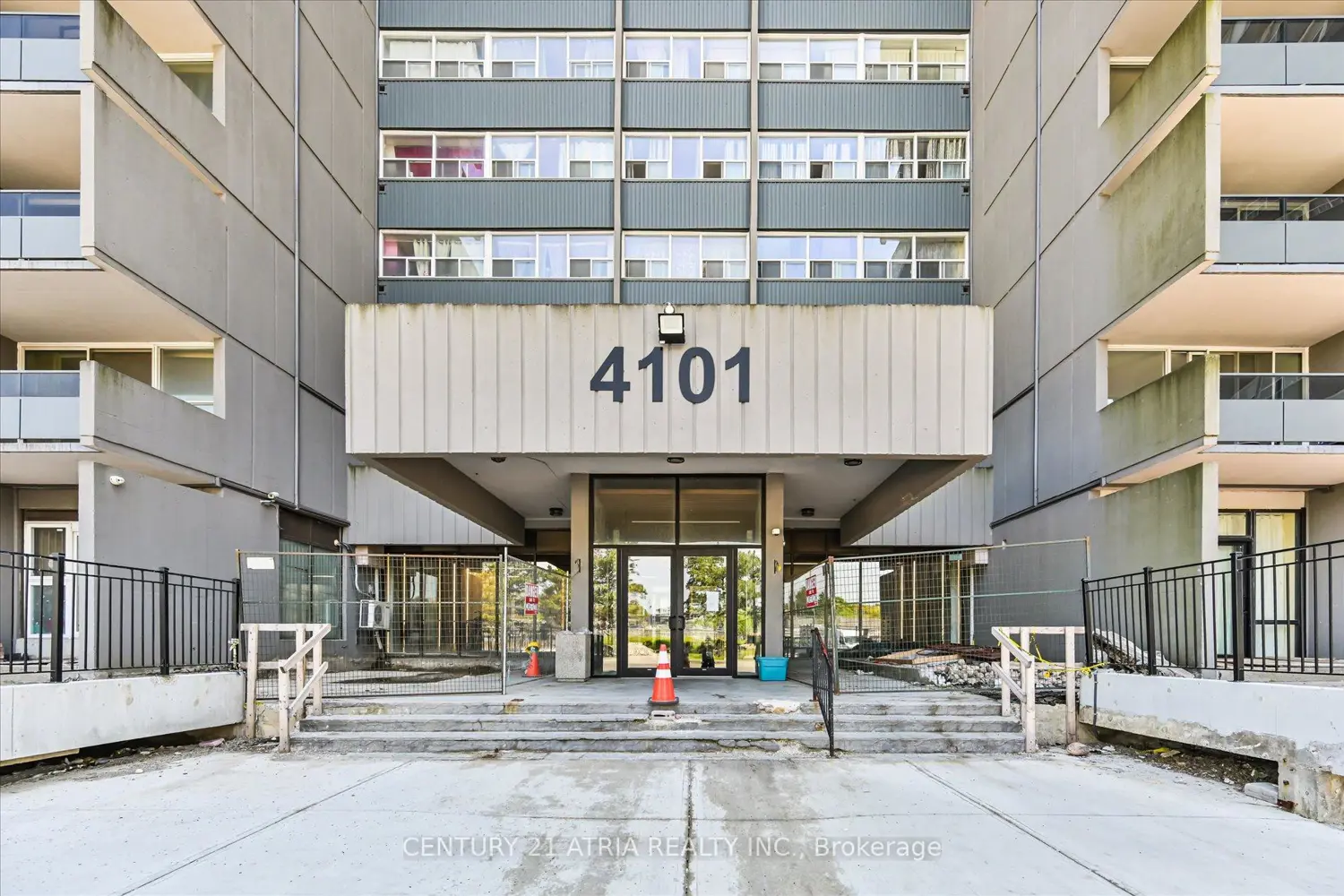 4101 Sheppard Avenue 207
