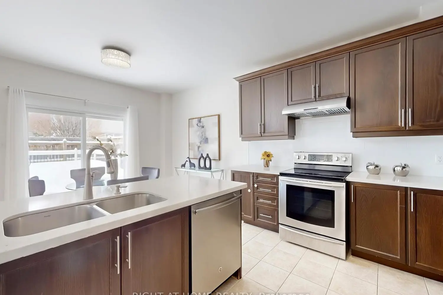 Additional image 3 of 20 Charlemagne Avenue