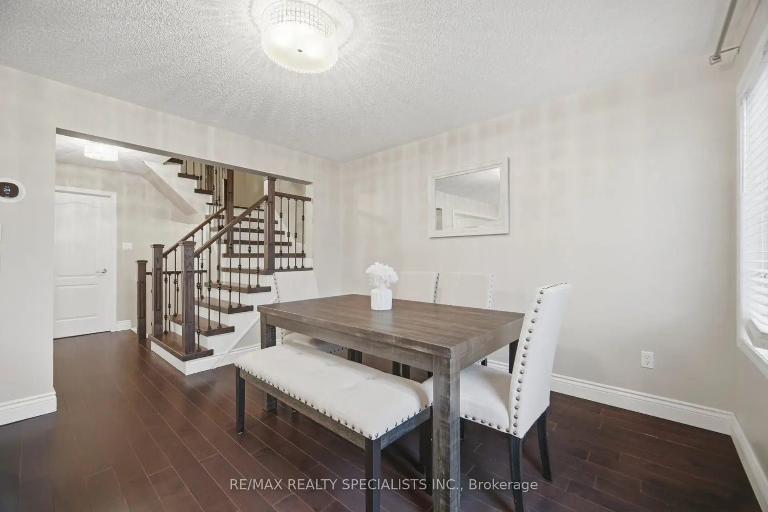 932 Sprague Place photo 3