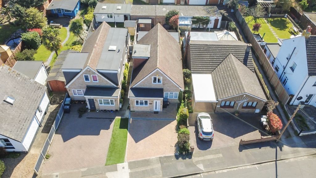 Additional image 21 of 4 bed detached bungalow for saleLaurel Avenue, Gravesend DA12
