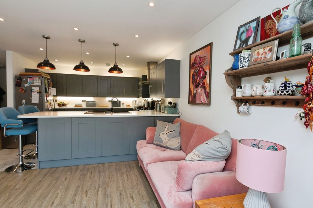 Additional image 9 of 3 bed detached house for saleBack Lane, Bucks Horn Oak, Farnham GU10