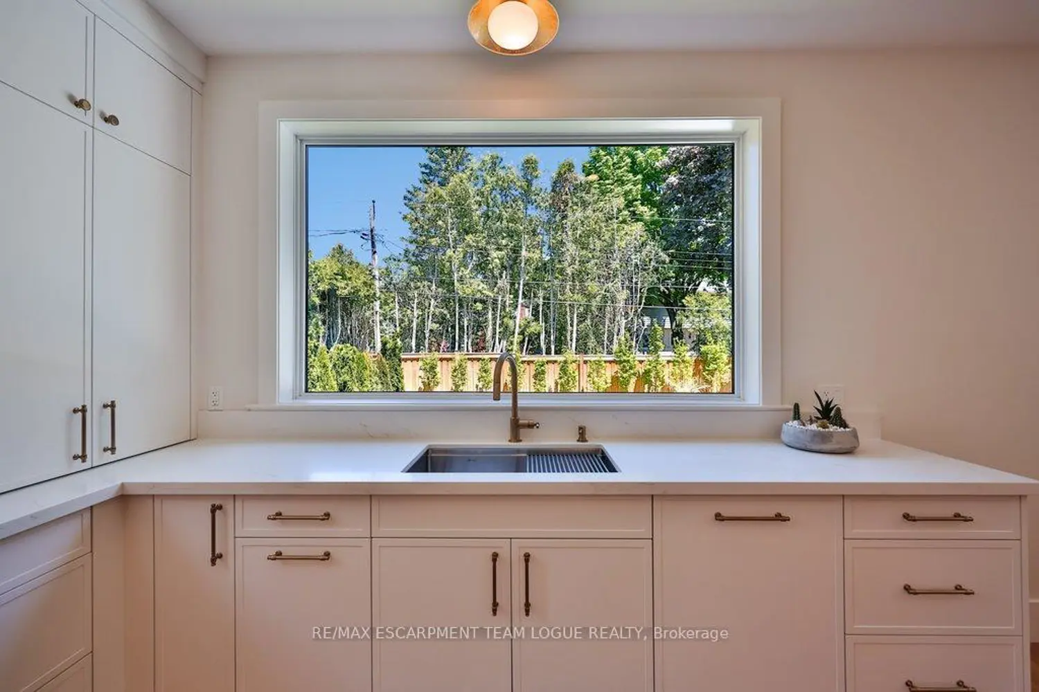 227 Tuck Drive photo 4