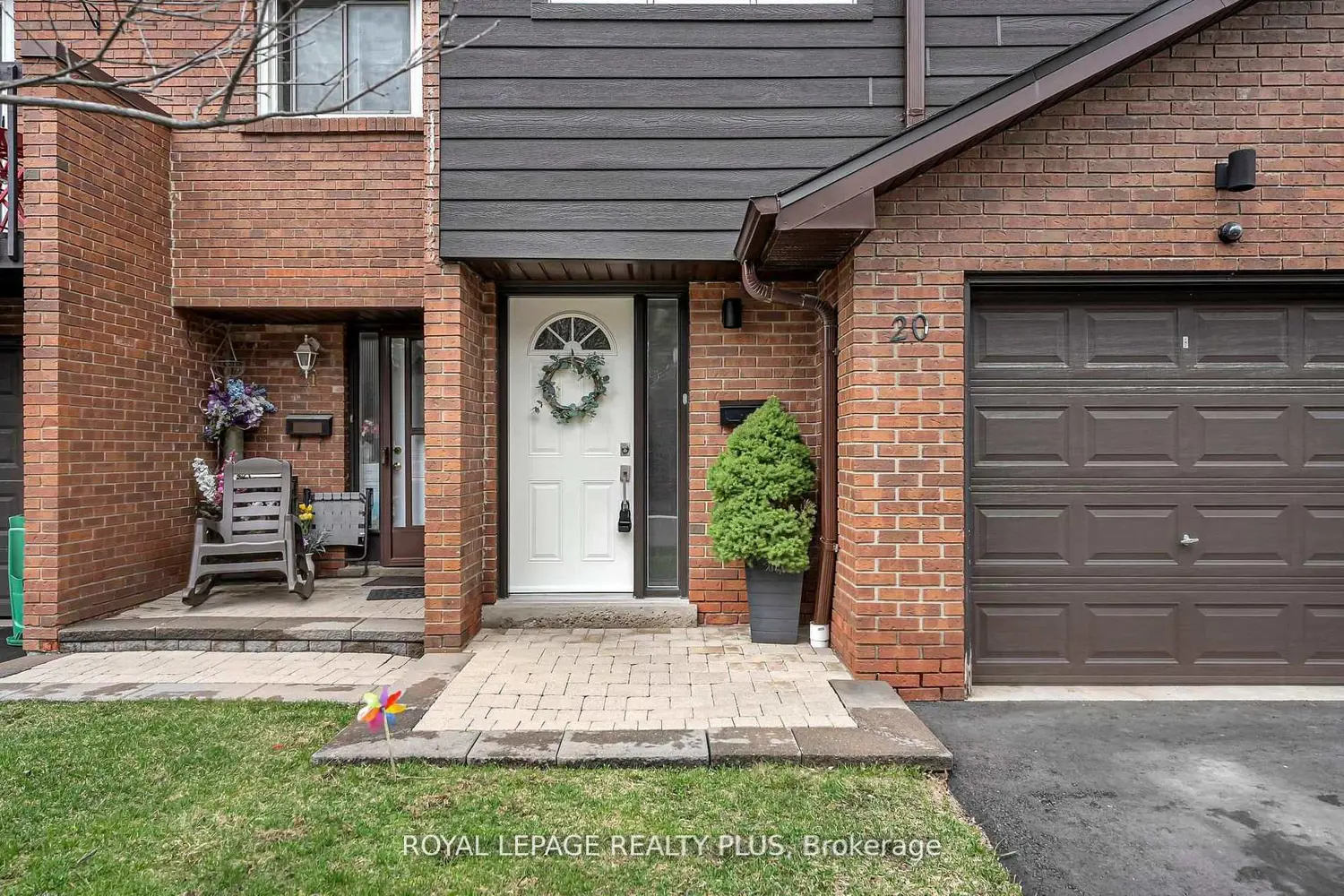 1755 Rathburn Road 20