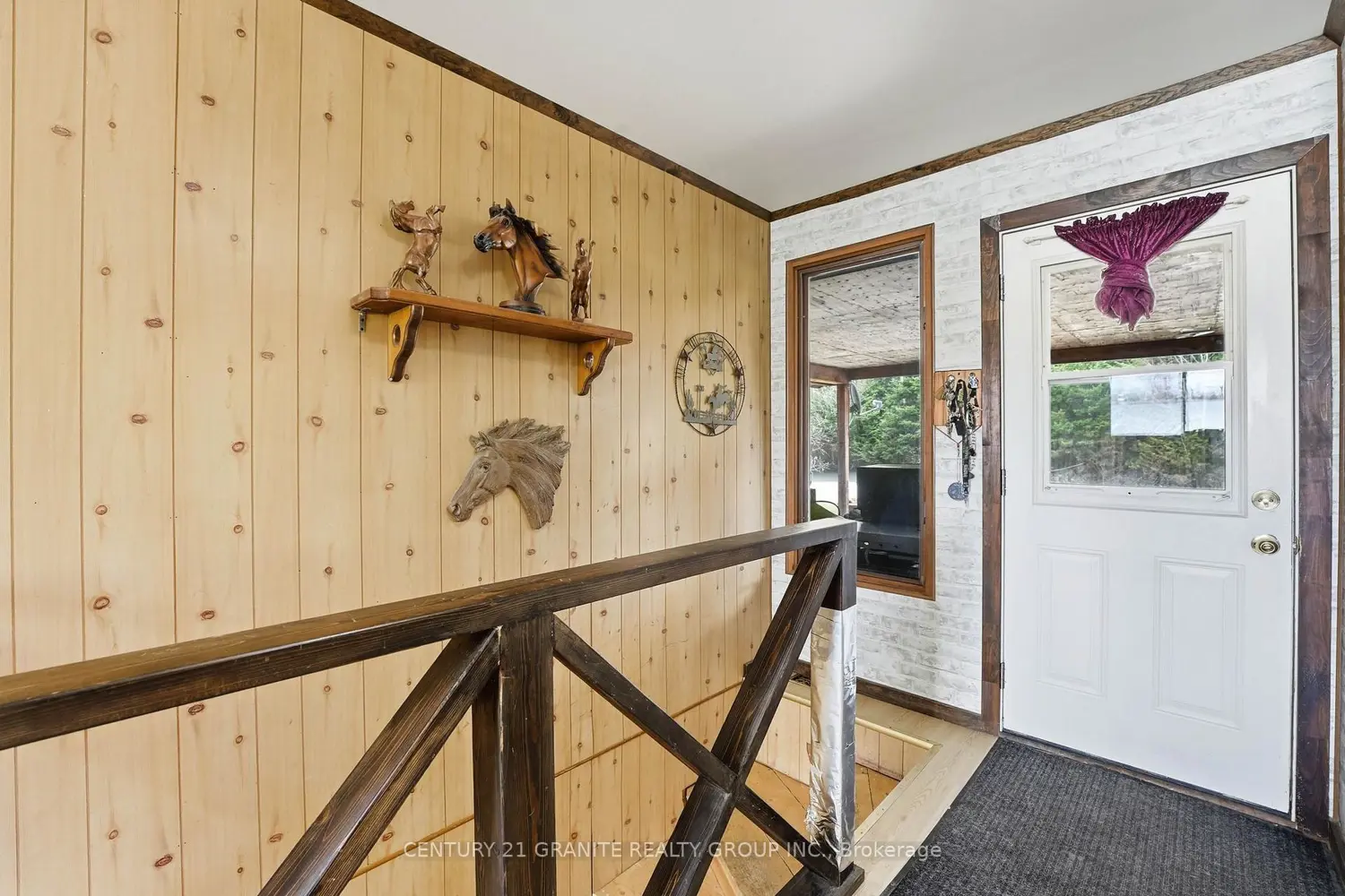 2710 Monck Road photo 2
