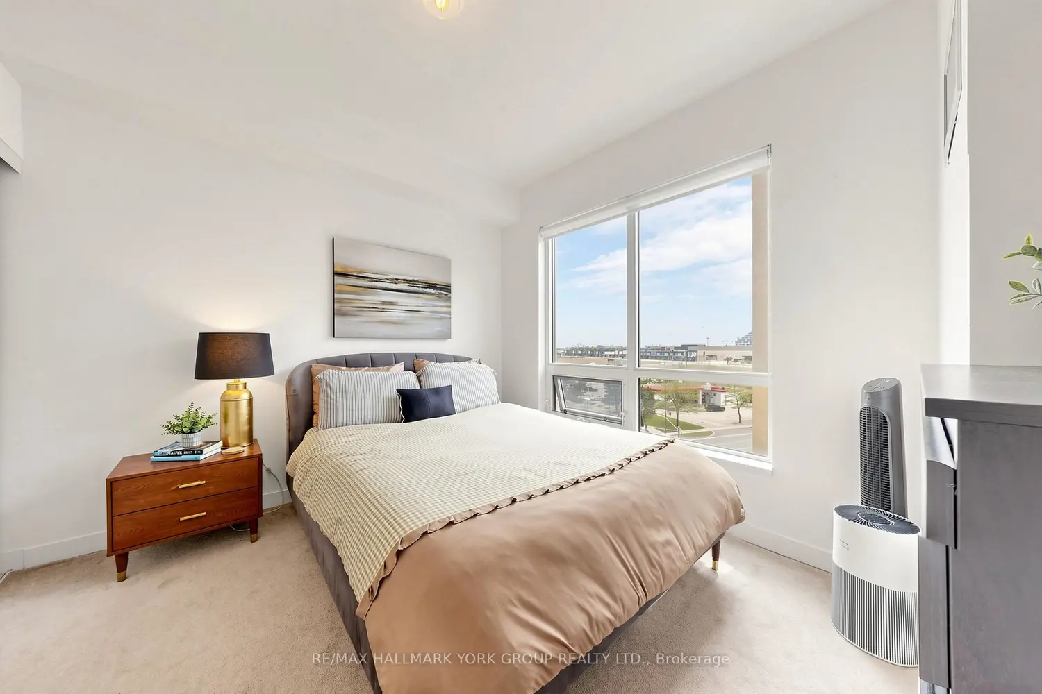 Additional image 7 of 840 Queens Plate Drive 612