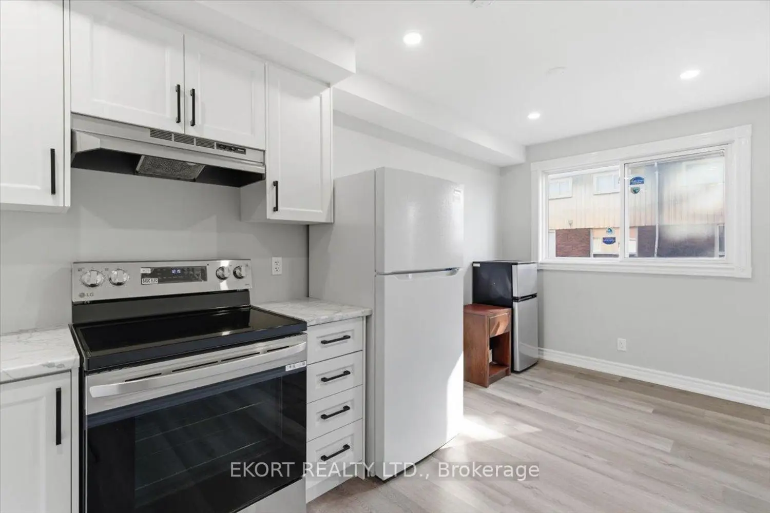 17 Tracey Park Drive 27 photo 5