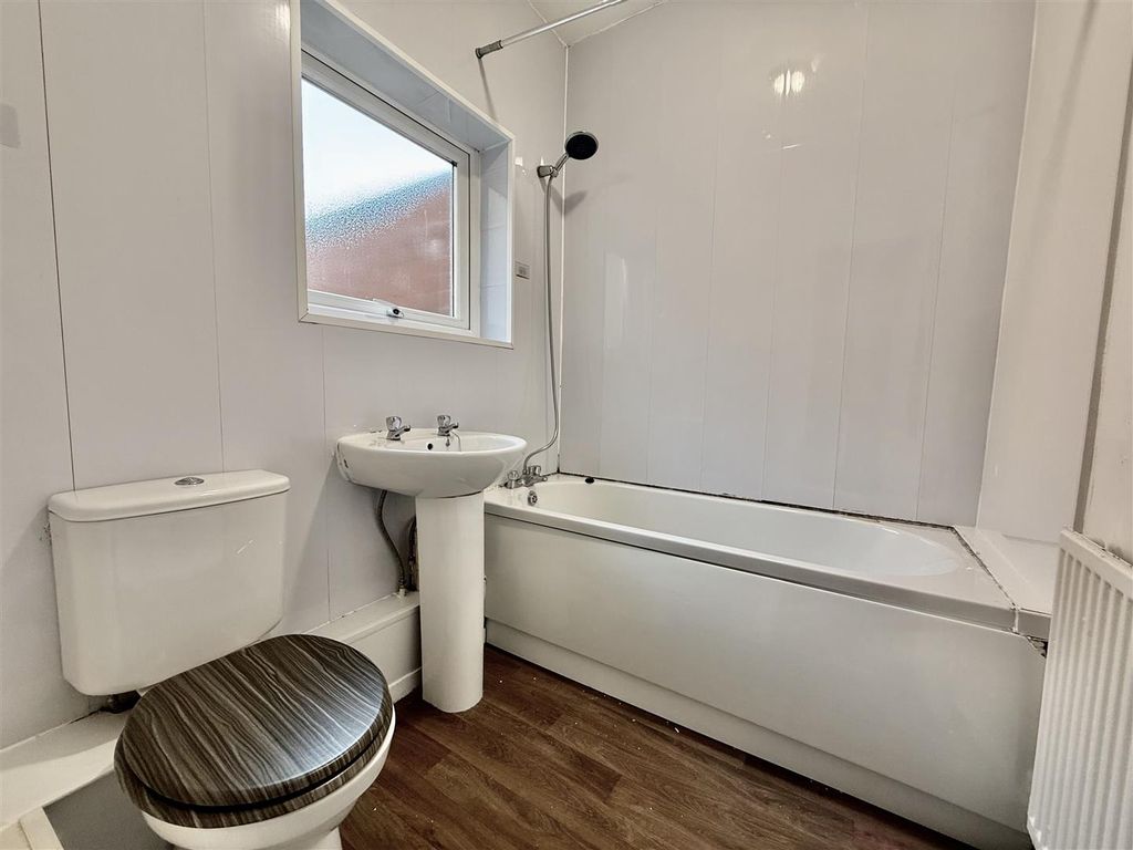 Additional image 6 of 2 bed flat for saleFaraday Grove, Gateshead NE8