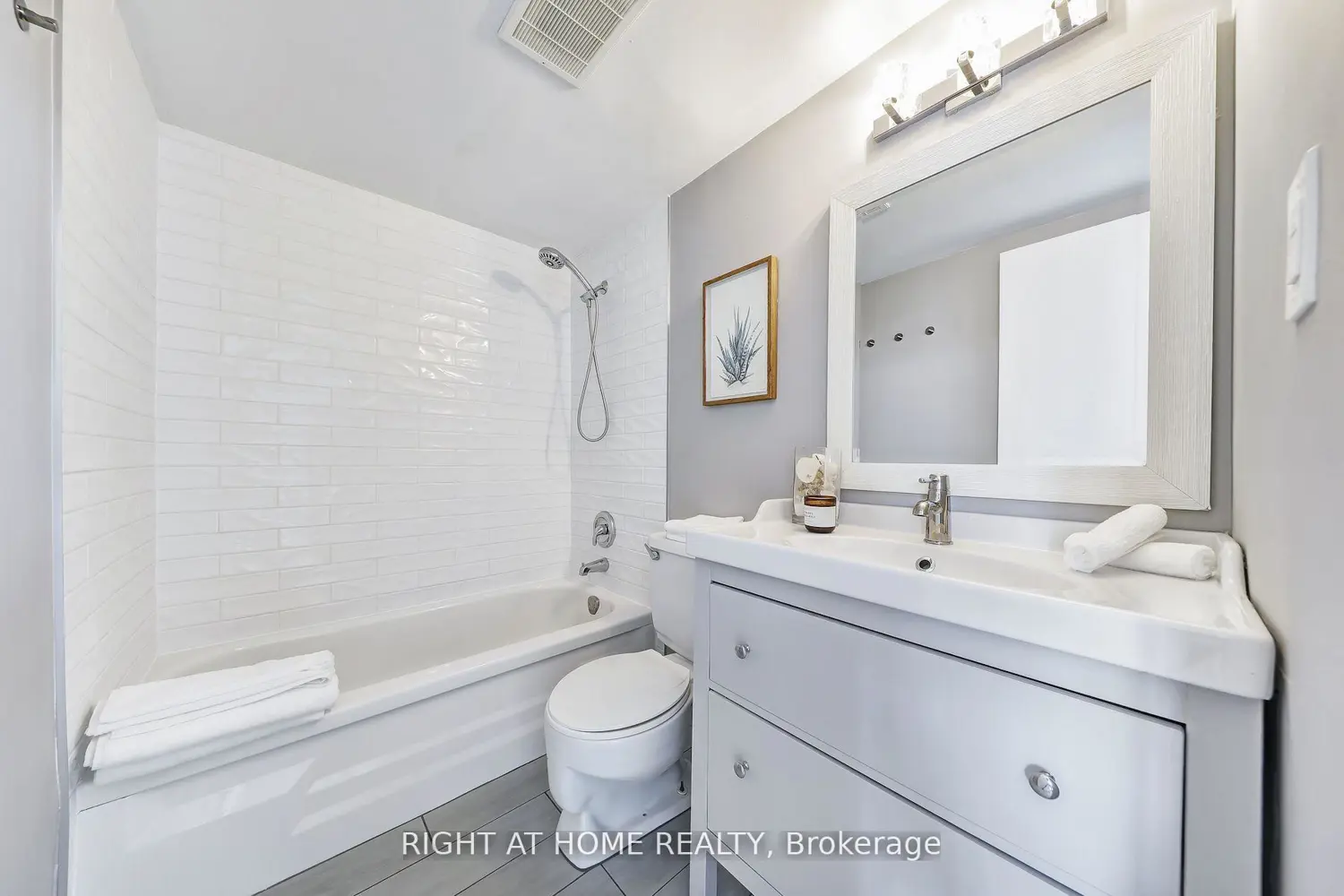 Additional image 10 of 40 Homewood Avenue 908