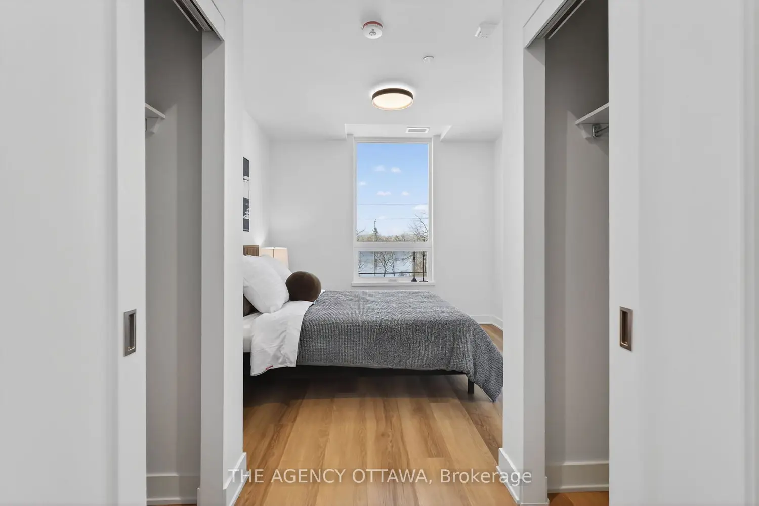 Additional image 16 of 3071 Riverside Drive 301