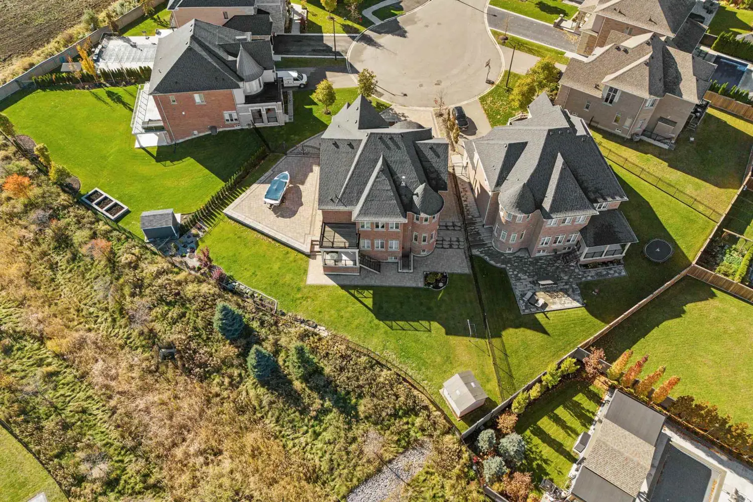 12 Albert Hill Court photo 3