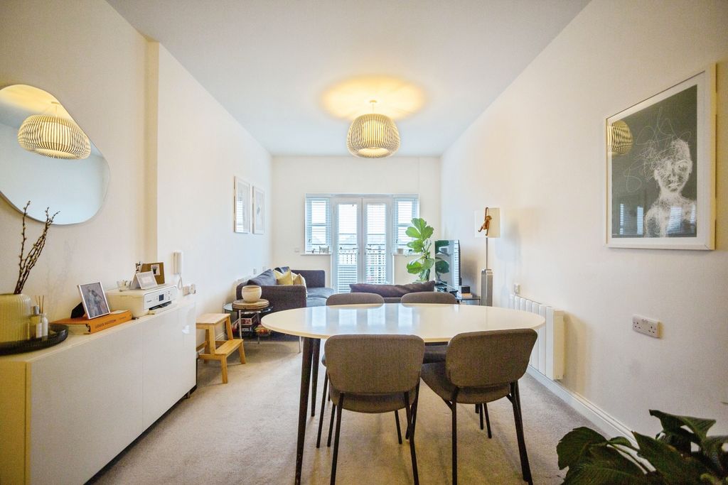 Additional image 3 of 2 bed flat for sale4 Sayers Way, Erith DA8