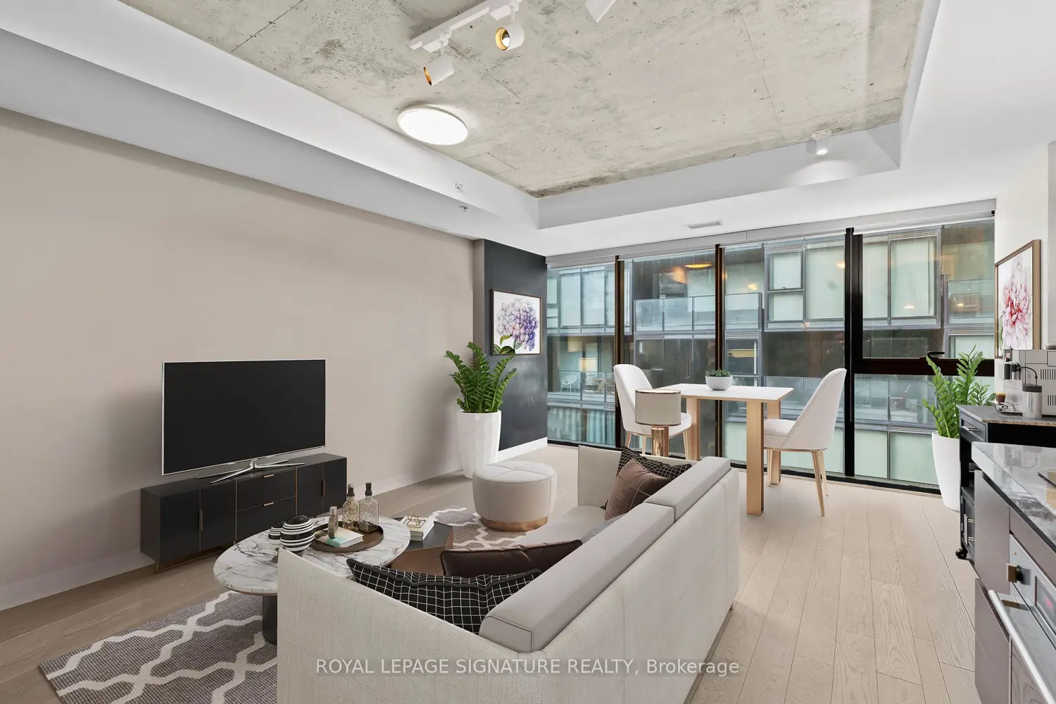 38 Stewart Street 406