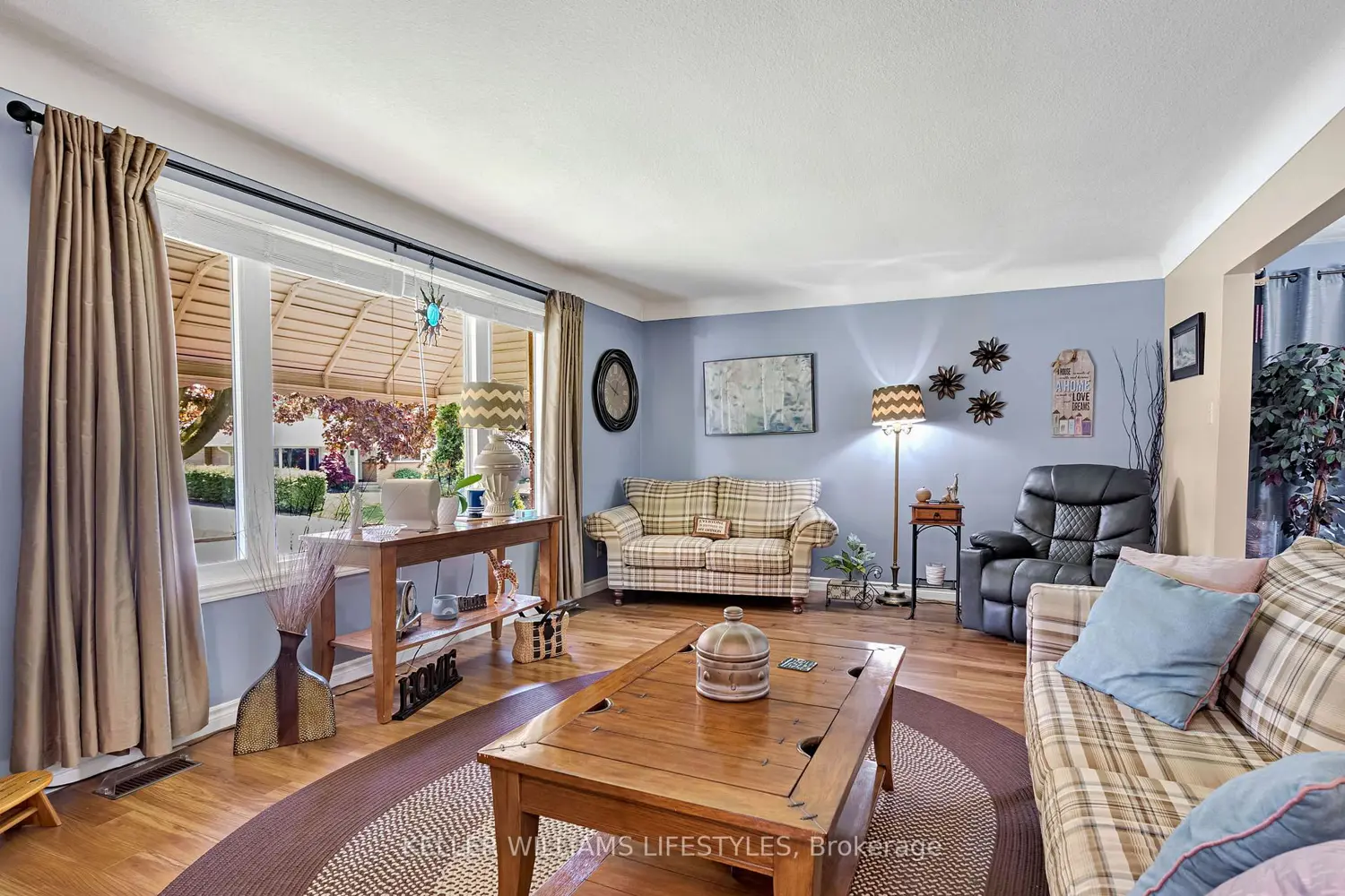 50 Algonquin Crescent photo 3