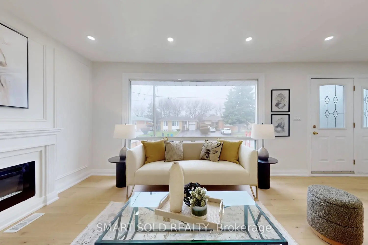 439 Fernleigh Circle photo 4
