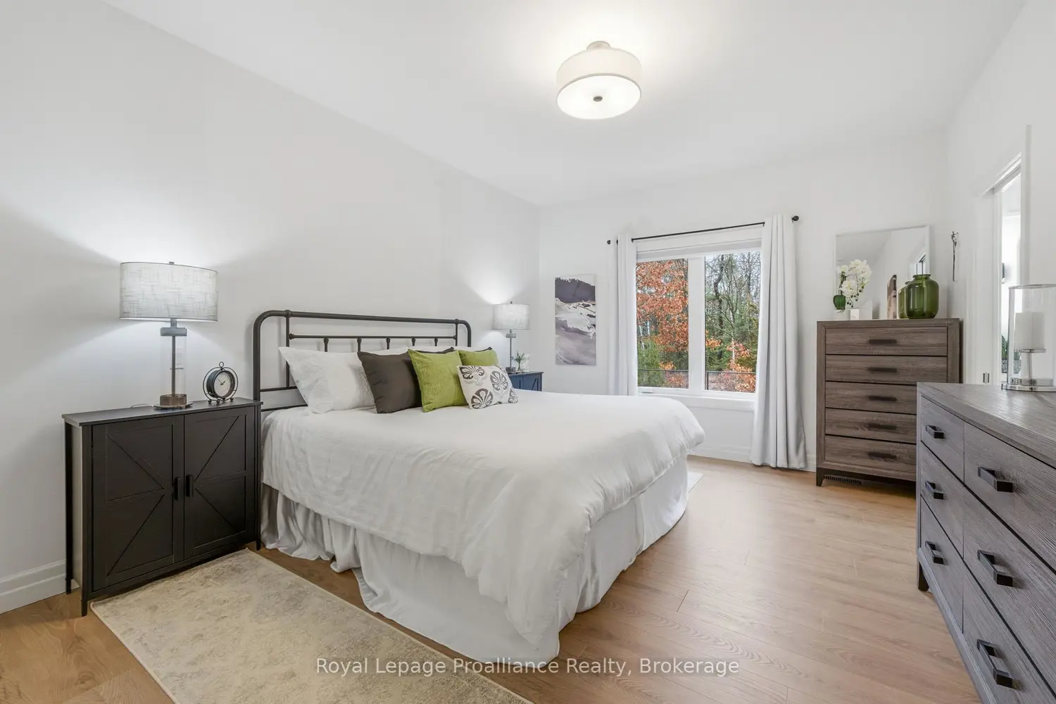 48 Deerview Drive photo 3