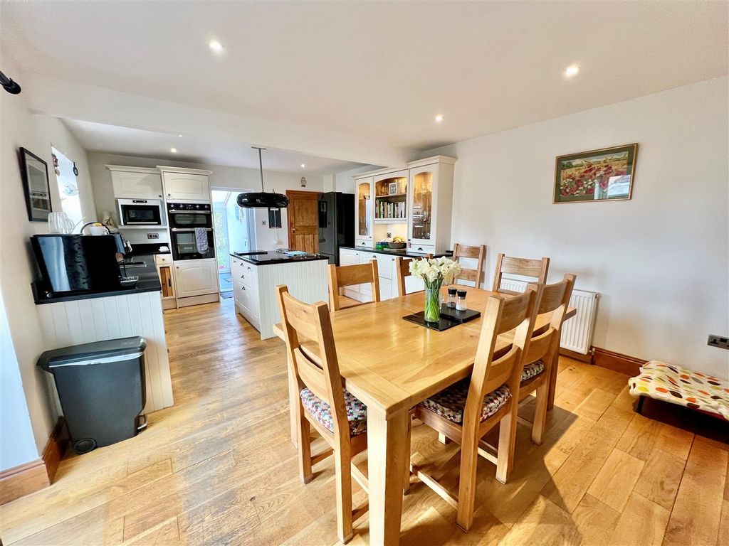 Additional image 2 of 3 bed semi-detached house for saleFreshwater, Isle Of Wight PO40