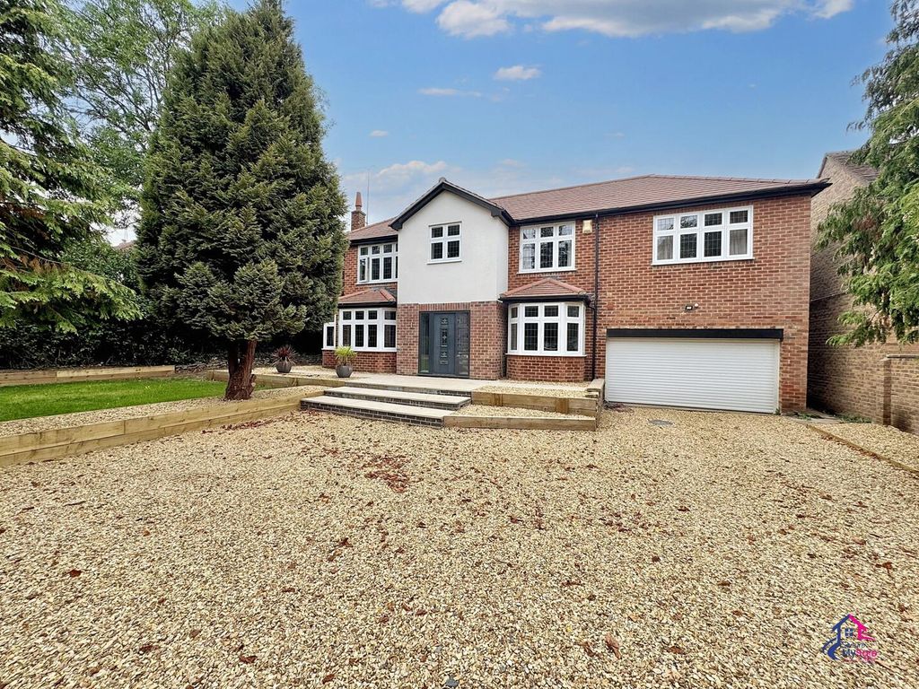 Additional image 9 of 6 bed detached house for saleManthorpe Road, Grantham NG31
