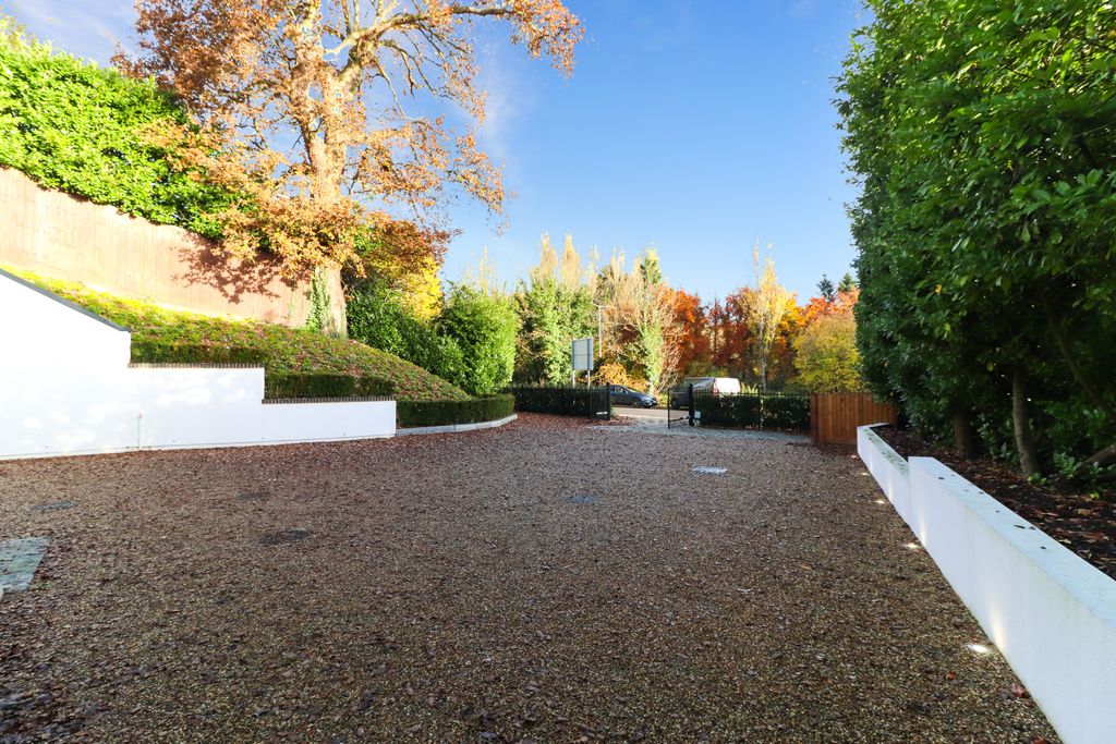 Additional image 17 of 2 bed flat for saleLower House, Gerrards Cross SL9