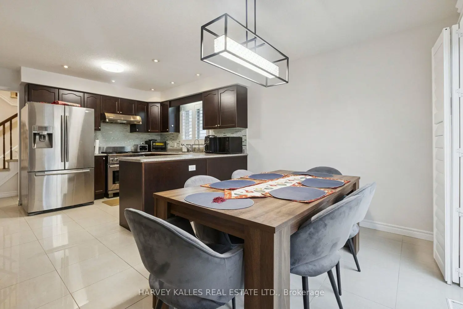 Additional image 9 of 409 Tealby Crescent