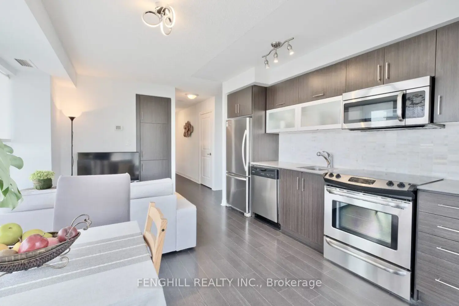 Additional image 3 of 2015 Sheppard Avenue 909