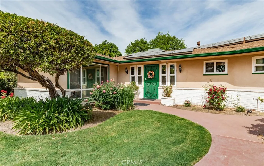 5767 E Park Circle Dr, Fresno, CA 93727 photo 3