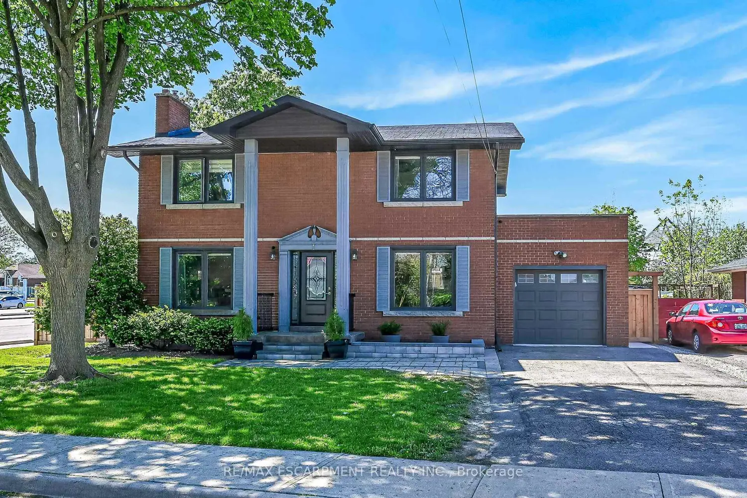 1 Sandringham Avenue