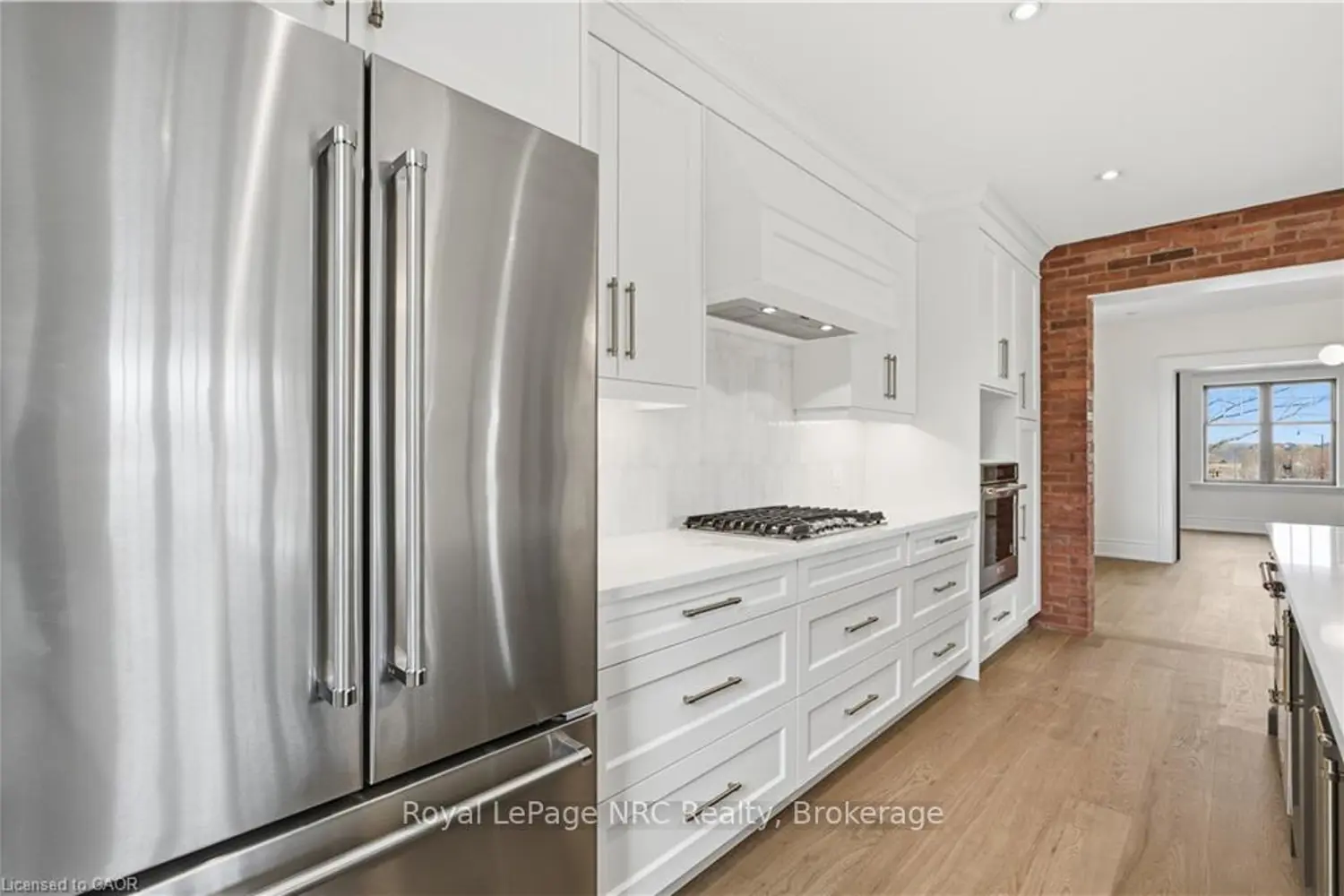 8946 Creditview Road photo 5