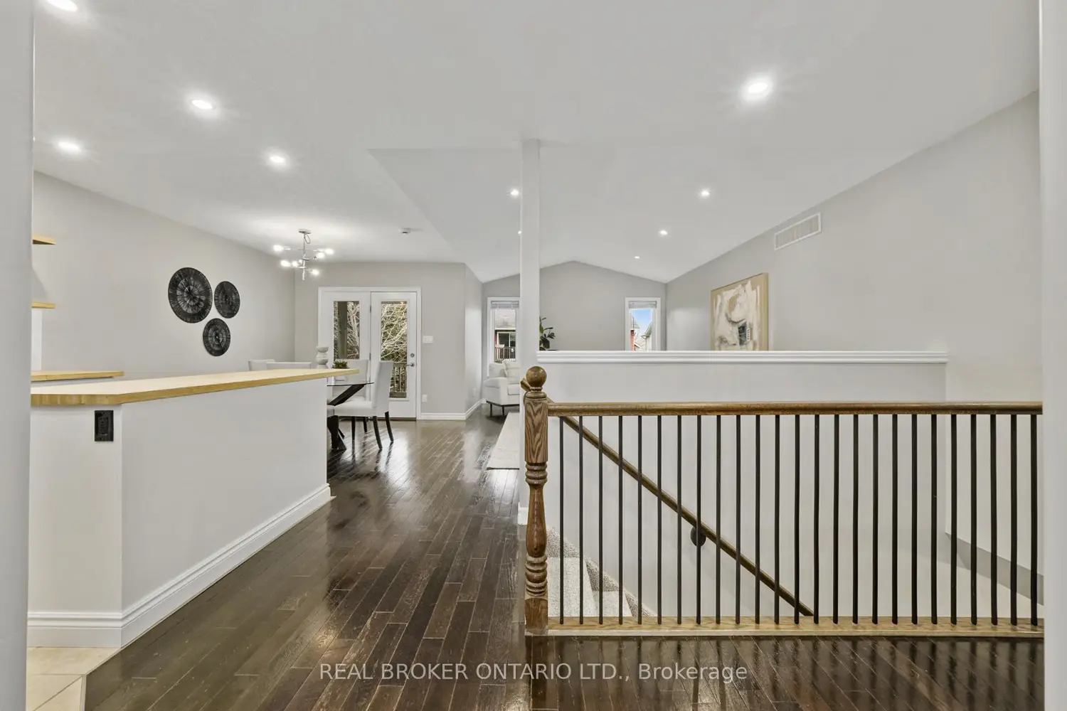 31 Fox Den Drive