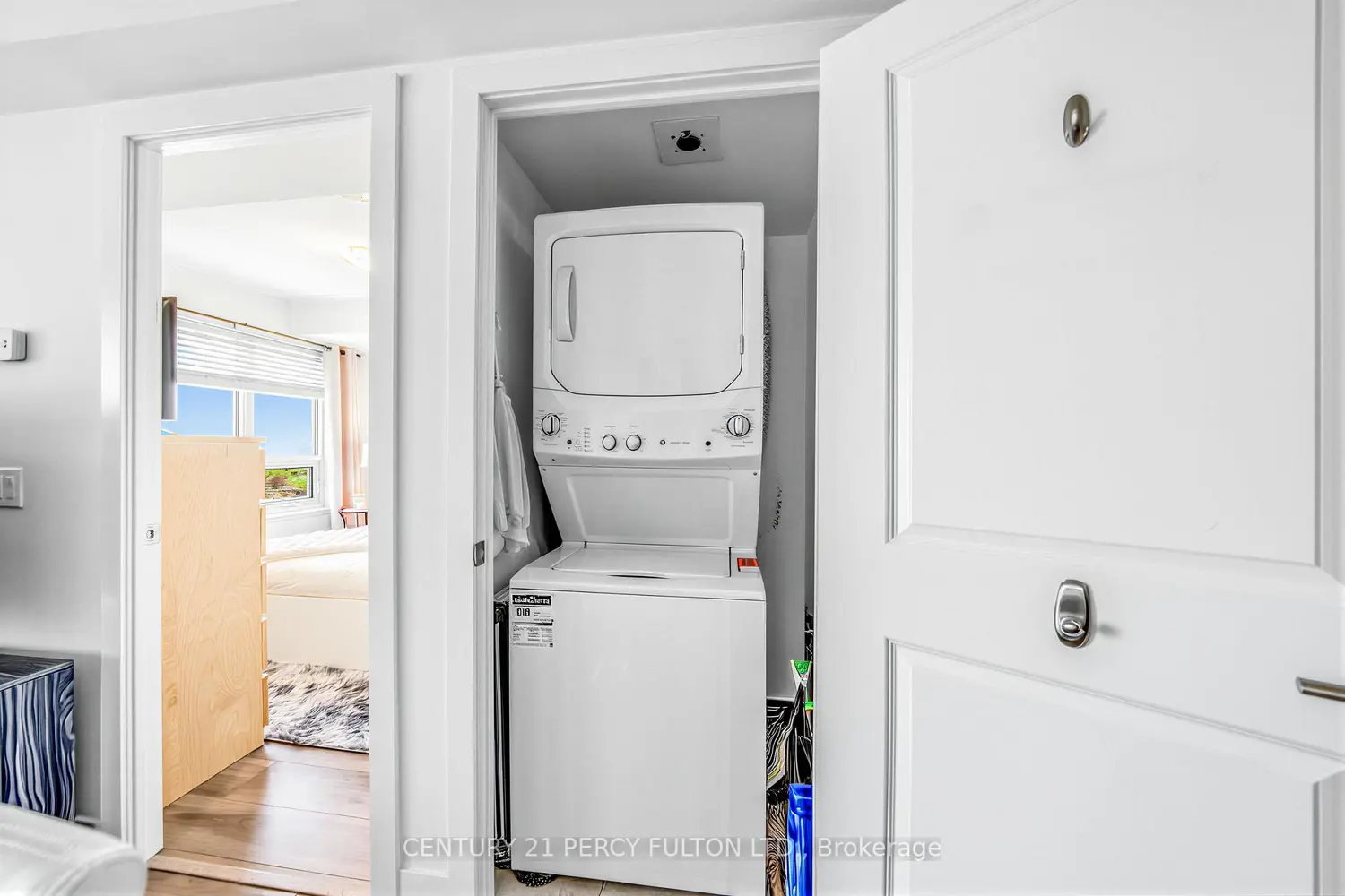 Additional image 16 of 1215 Bayly Street 1303