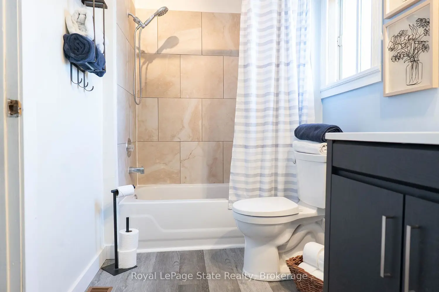 717 Knox Avenue photo 4