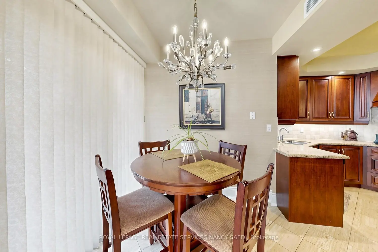 Additional image 8 of 10 Bellair Street 802