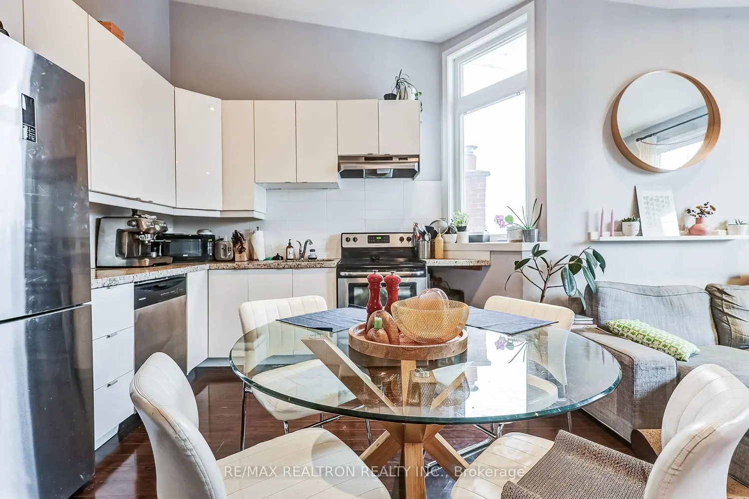 Additional image 11 of 588 Ossington Avenue