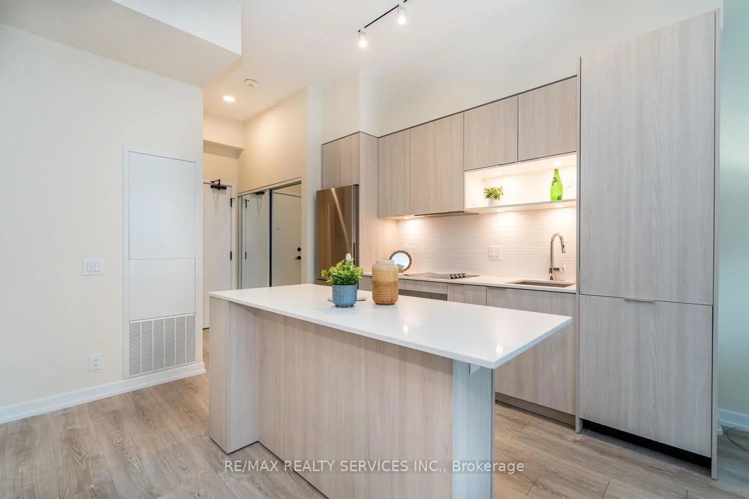 Additional image 8 of 20 Tubman Avenue 706