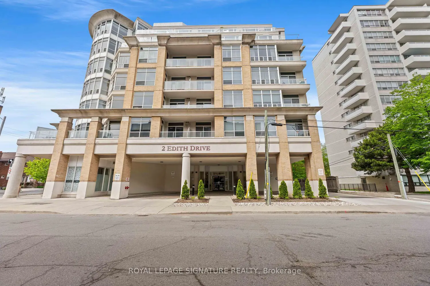 2 Edith Drive 307