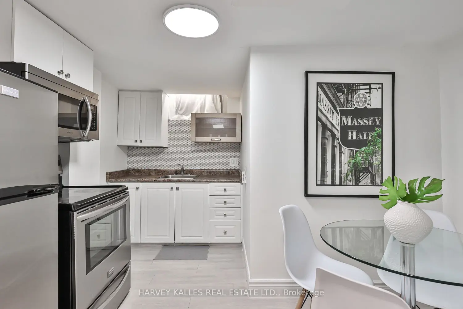 Additional image 12 of 568 Northcliffe Boulevard