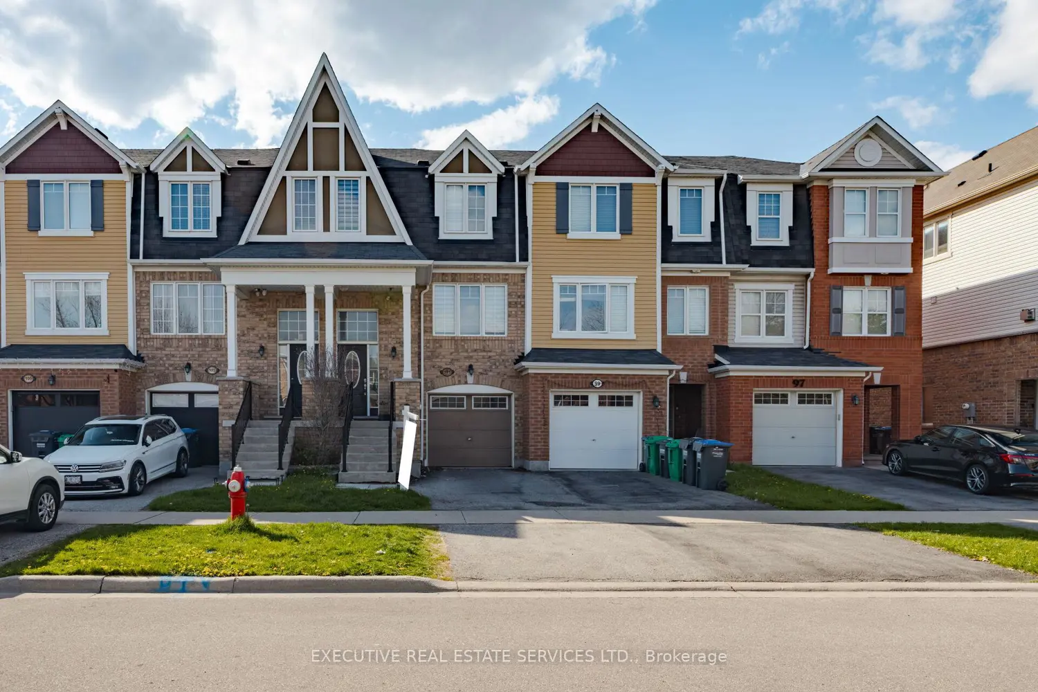 101 Mccleave Crescent