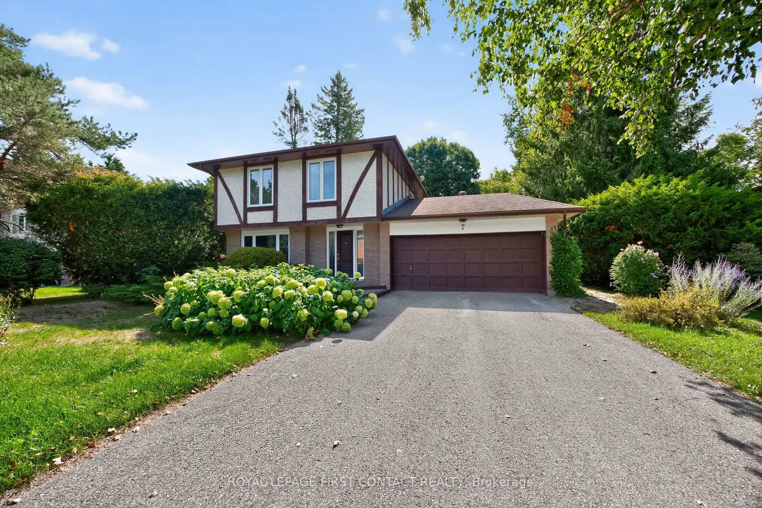 7 Maplecrest Road photo 2