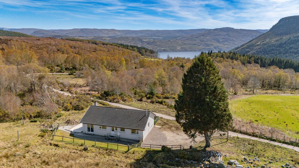 3 bed detached bungalow for saleInvermoriston, Inverness IV63