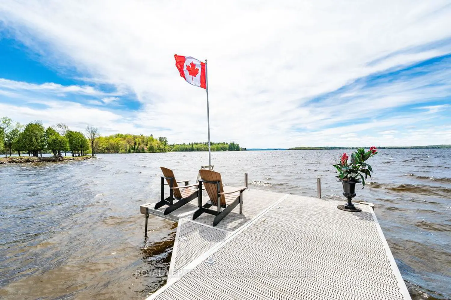 437 Island View Drive