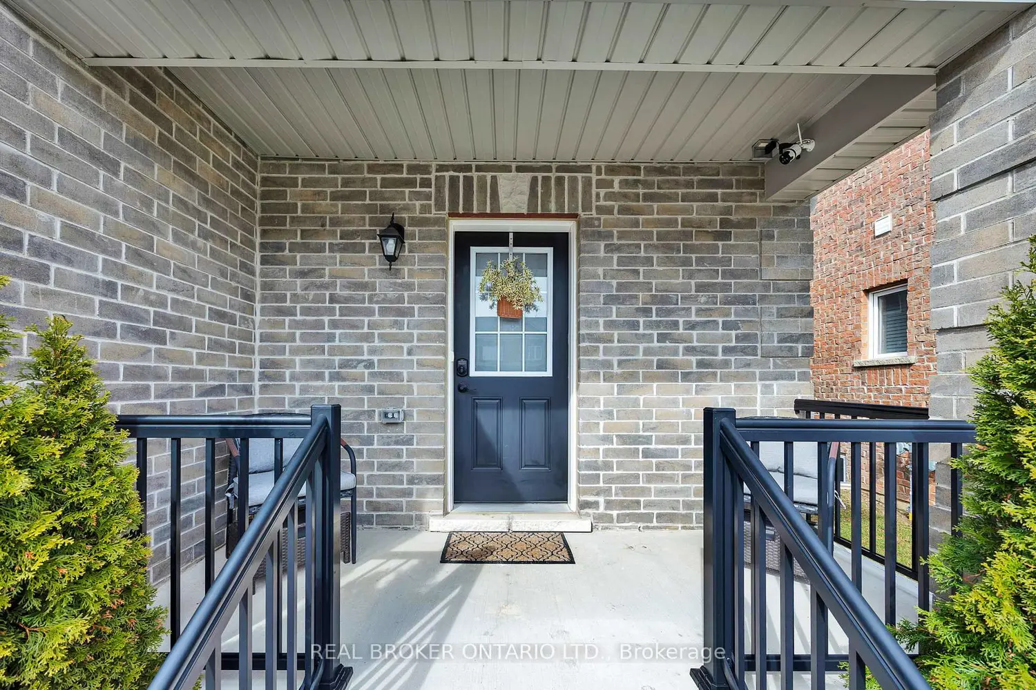 335 Krotz Street photo 2