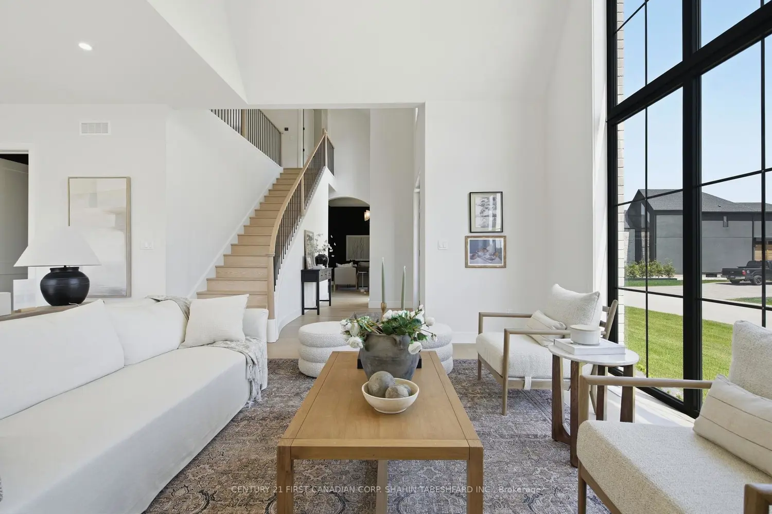 4 Edgeview Crescent photo 5