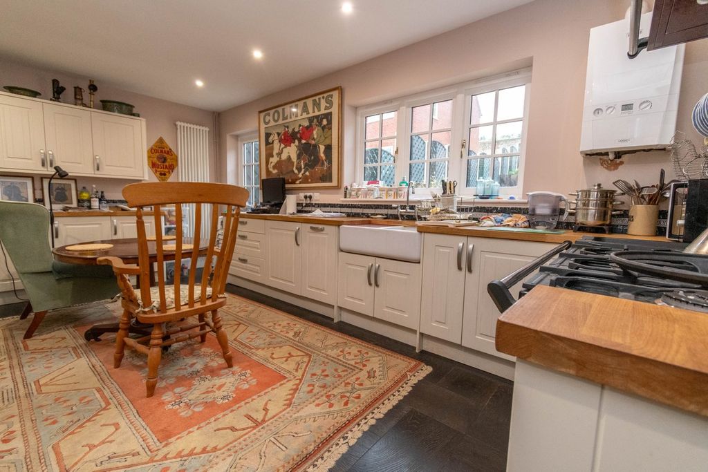 Additional image 8 of 5 bed property for saleOak Street, Fakenham NR21