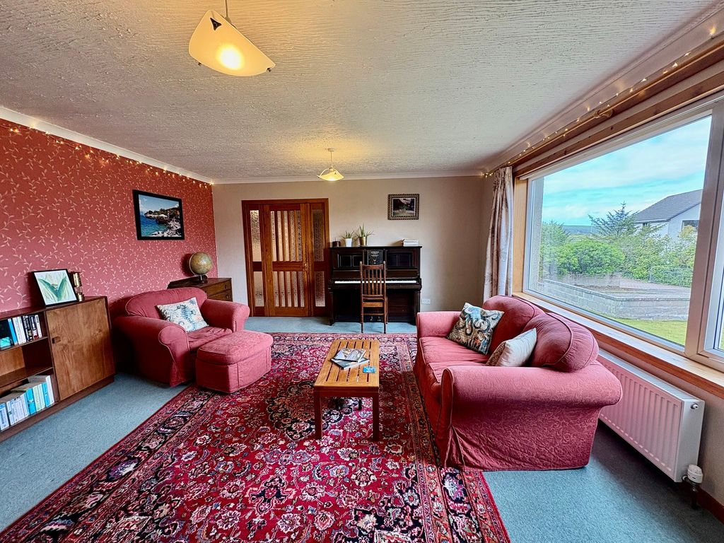 5 bed detached bungalow for saleWest Burnside, Thurso, Highland. KW14 photo 3