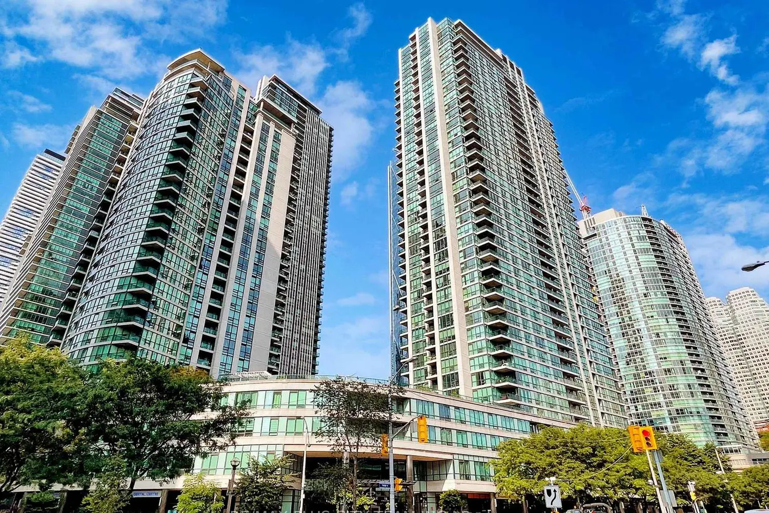 Additional image 2 of 16 Yonge Street 502