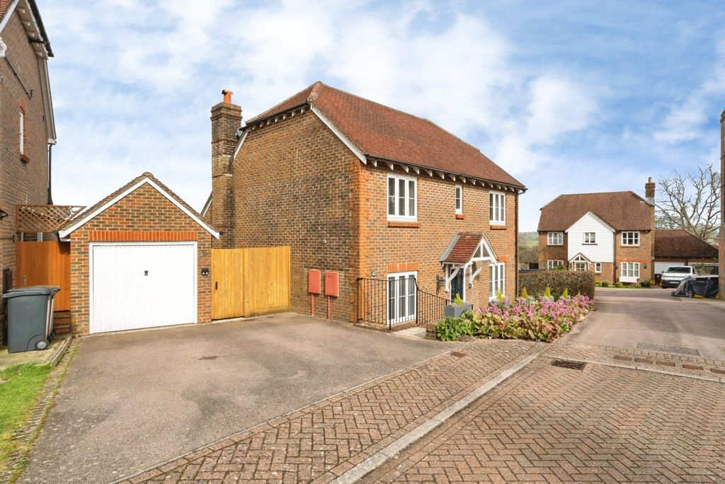 Additional image 19 of 4 bed detached house for saleRosemary Gardens, Burwash, Etchingham, East Sussex TN19