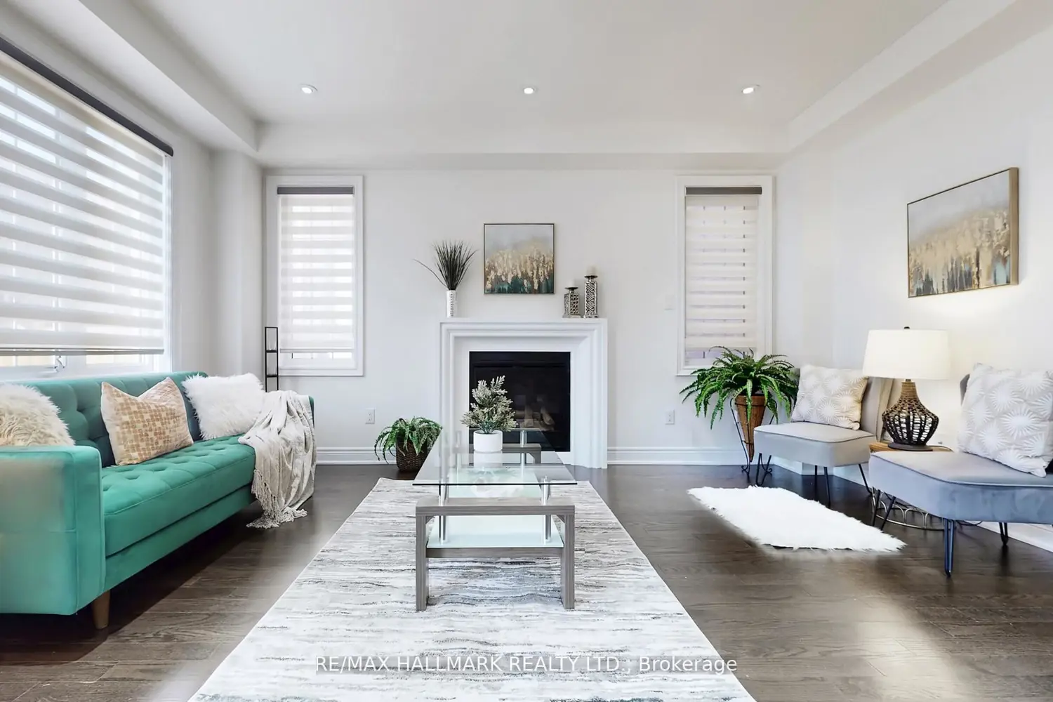 9 Lyle Way photo 3