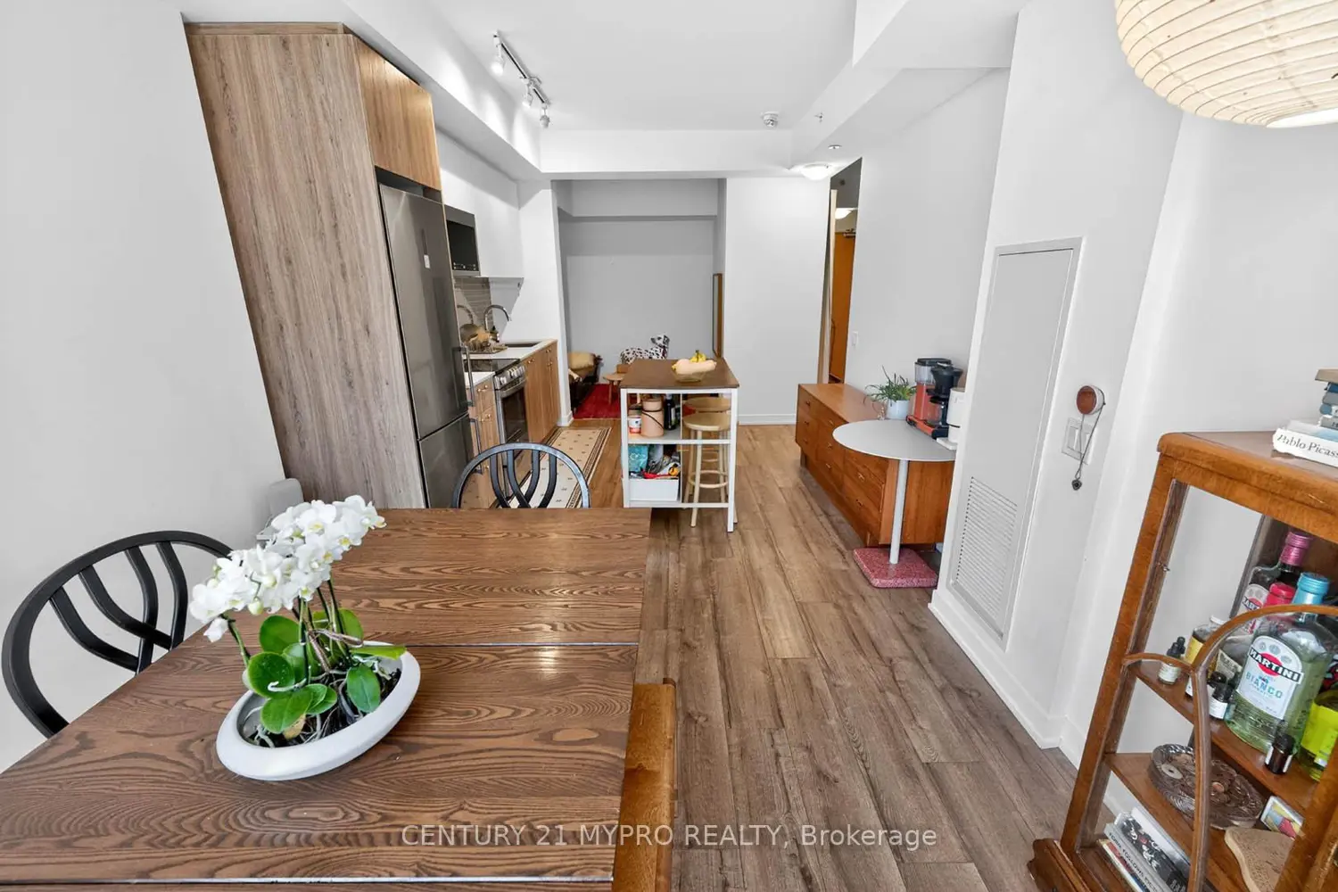 Additional image 6 of 1787 St Clair Avenue 414