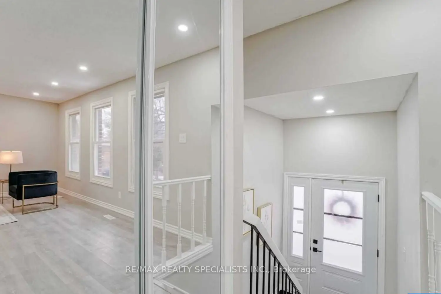 52 Maplehurst Square photo 2